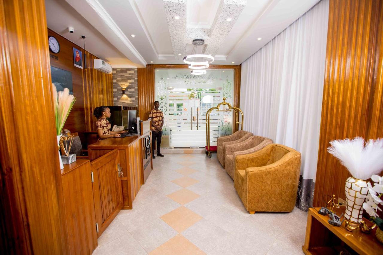 Hadjens Hotel Mwanza Esterno foto